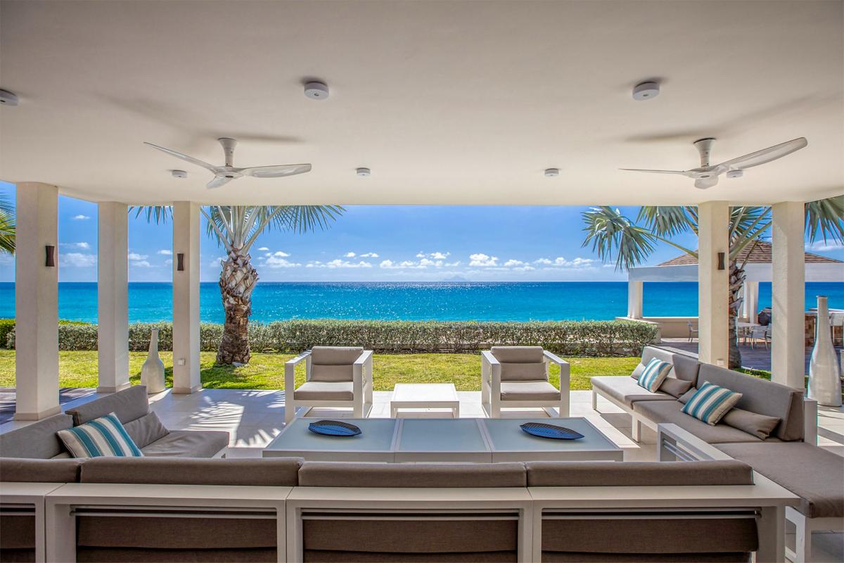Luxury Beach Front Villa rental - The outdoor living room